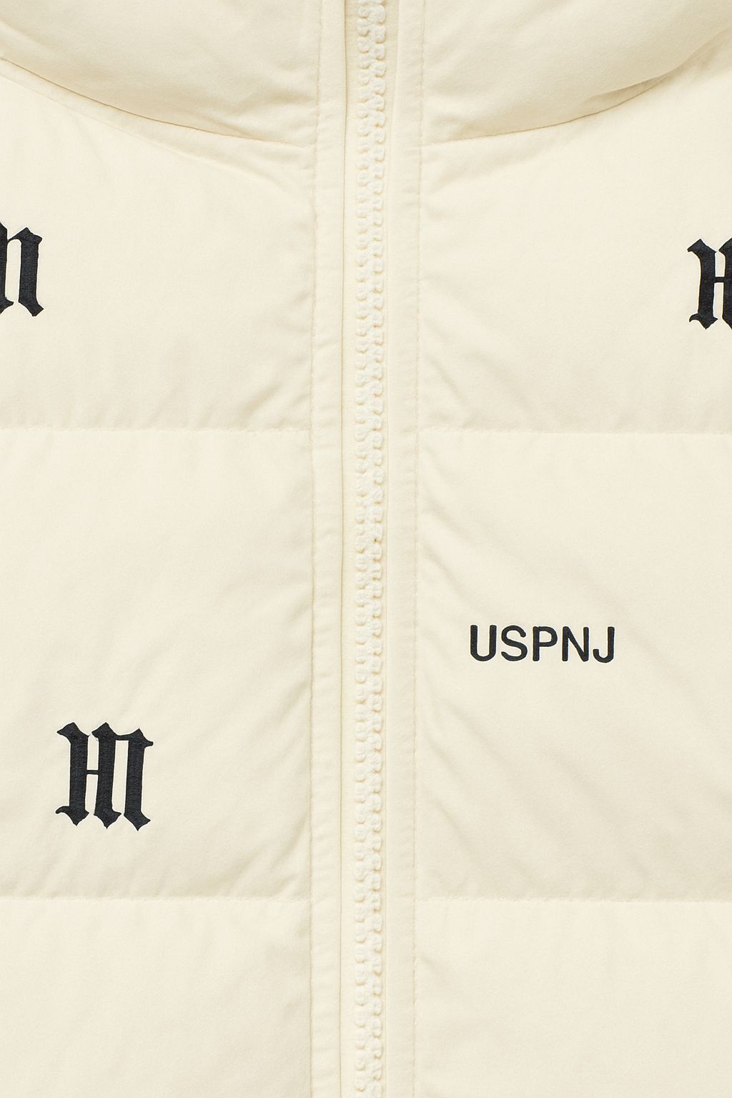 Premium Printed Hooded Puffer Jacket – Winter Warm & Trendy Street Style